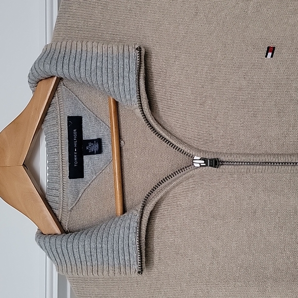 Tommy Hilfiger Men's Zip Sweater - Picture 4 of 6